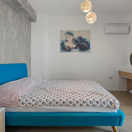 Penthouse With Seaview Private And Parking Năvodari