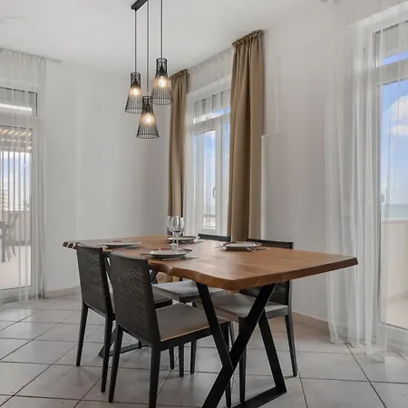 Apartmán Penthouse With Seaview Private And Parking