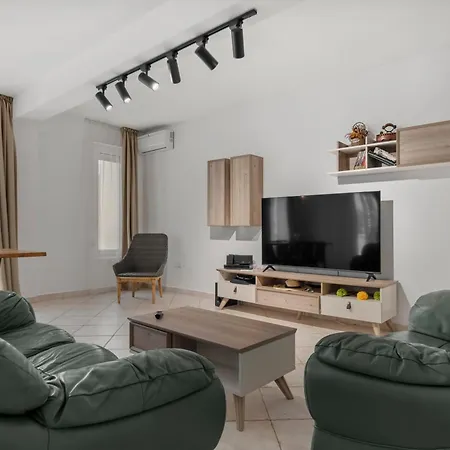 Appartement Penthouse With Seaview Private And Parking Năvodari
