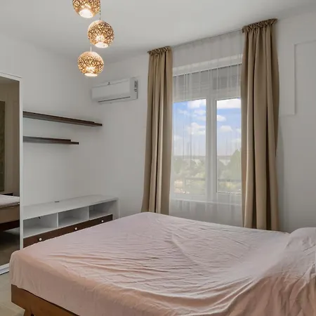 Penthouse With Seaview Private And Parking Appartement Năvodari