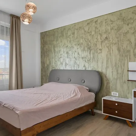 Penthouse With Seaview Private And Parking Appartement Năvodari
